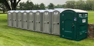 Best VIP or Luxury Restroom Trailers  in Mmerce City, CO